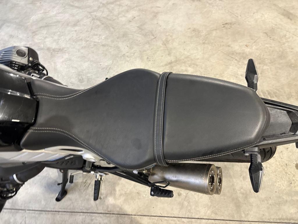 R 1200