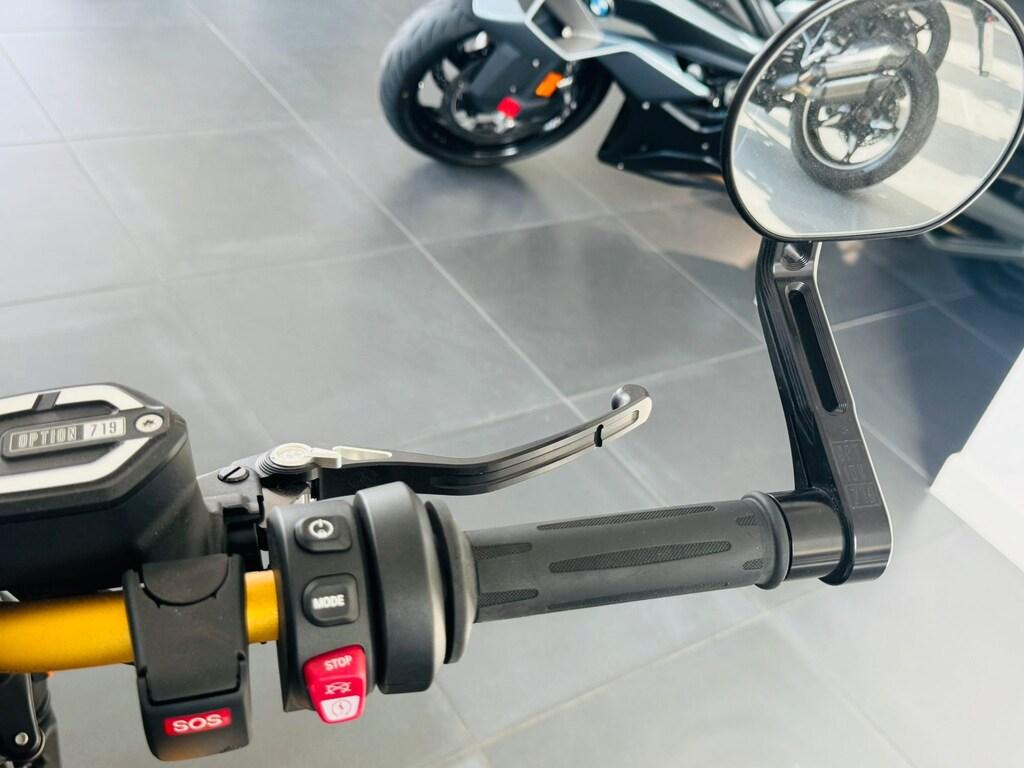 R 12