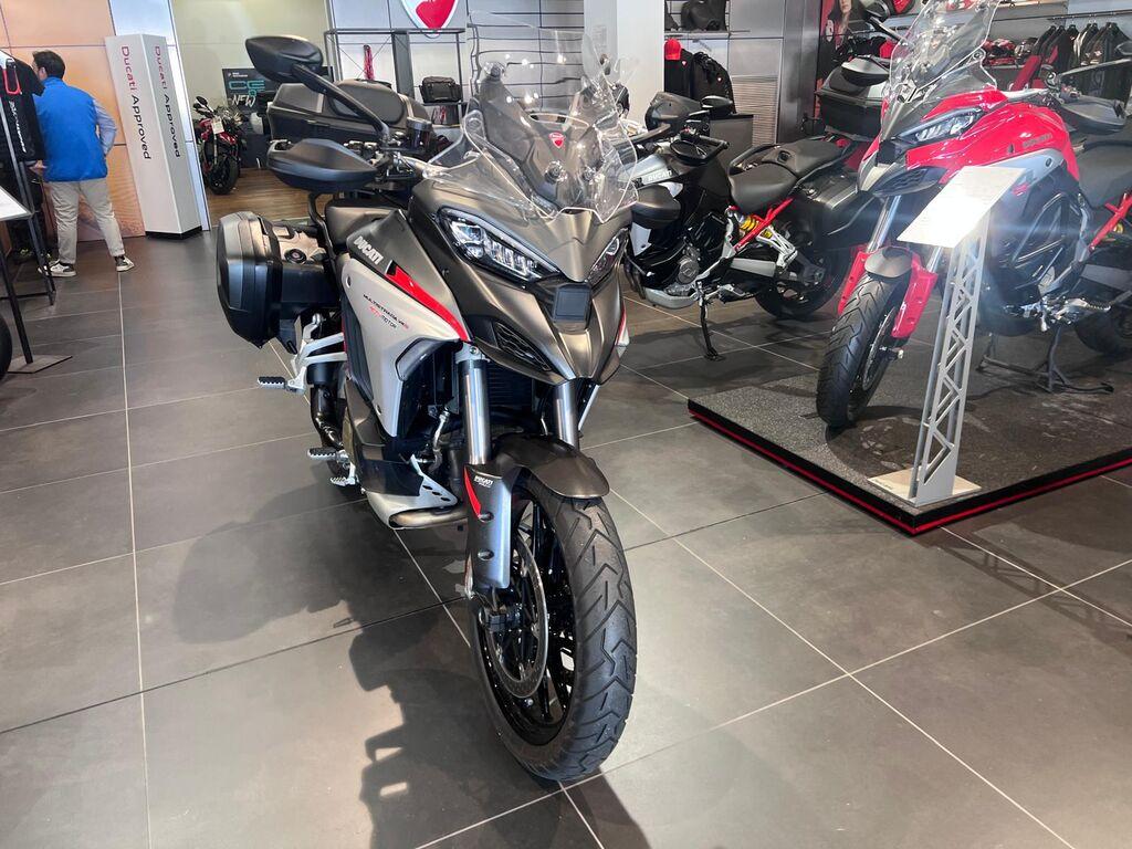 MULTISTRADA V4