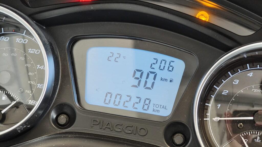 MP3 300