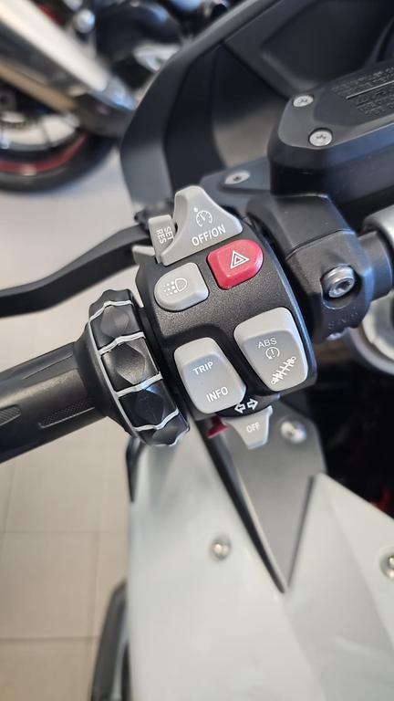 R 1200 RS