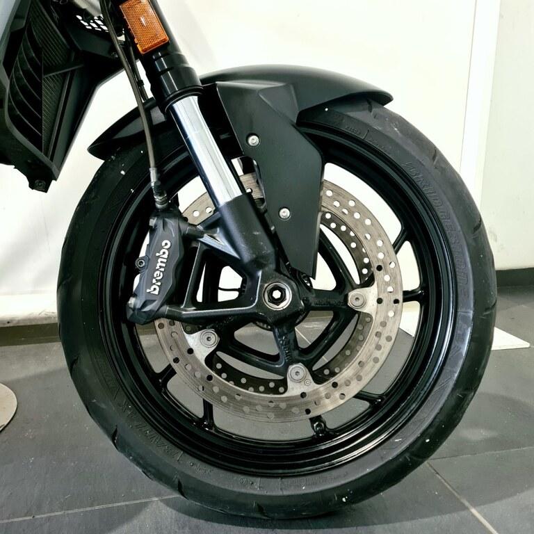 F 900 R