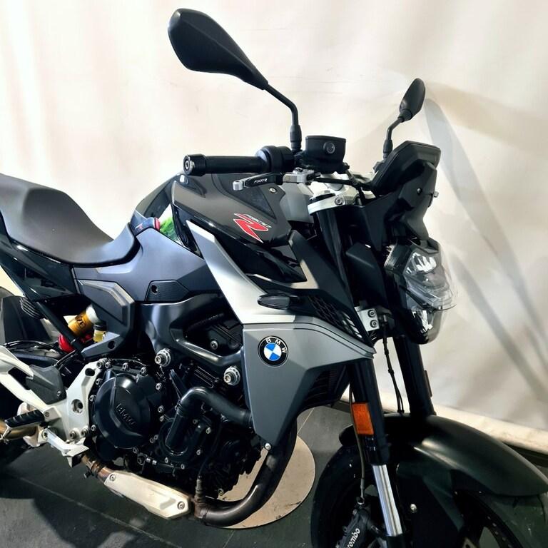 F 900 R