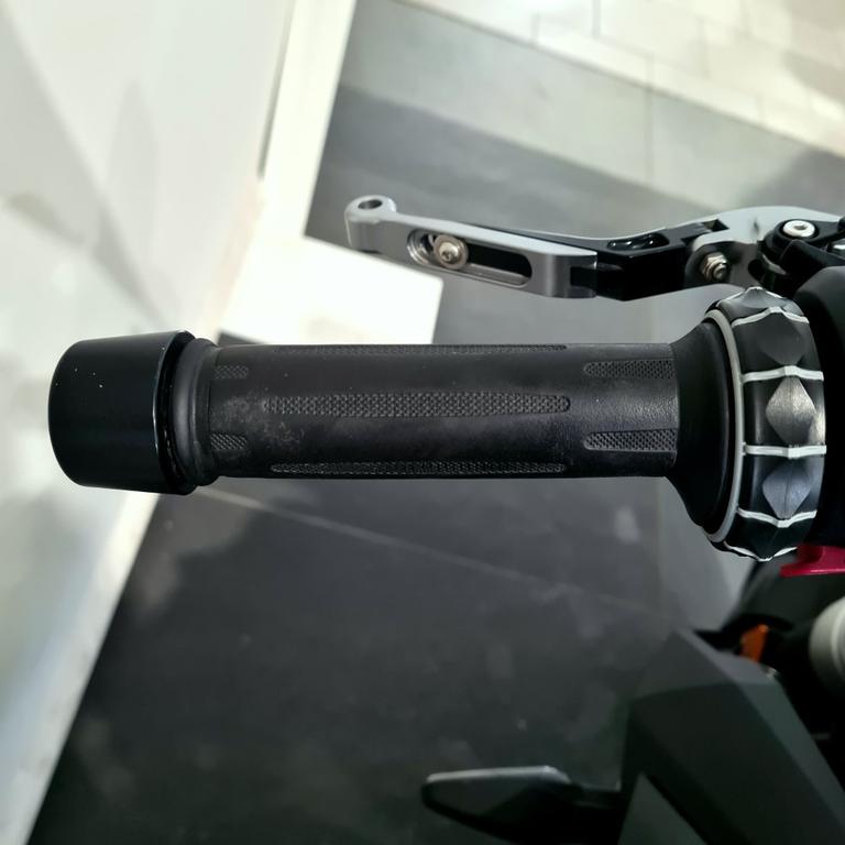 F 900 R