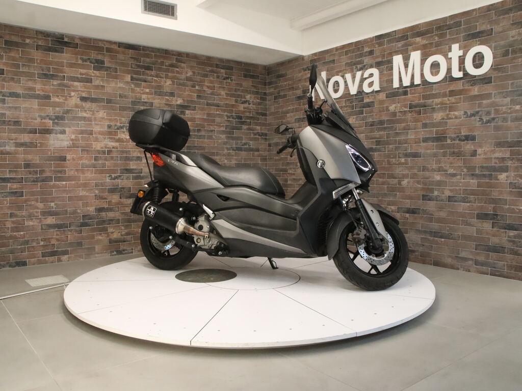 X-MAX 300