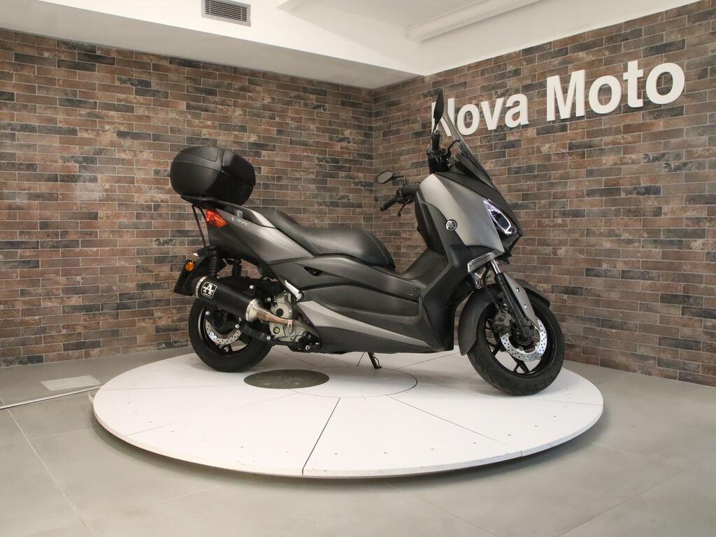 X-MAX 300