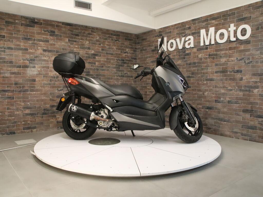 X-MAX 300