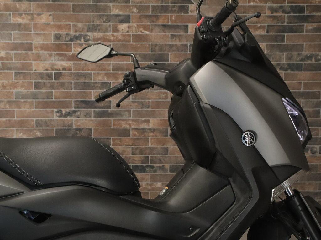 X-MAX 300