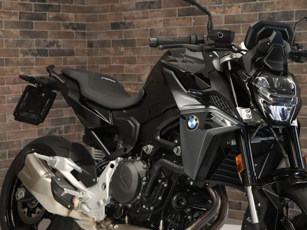 F 900 R