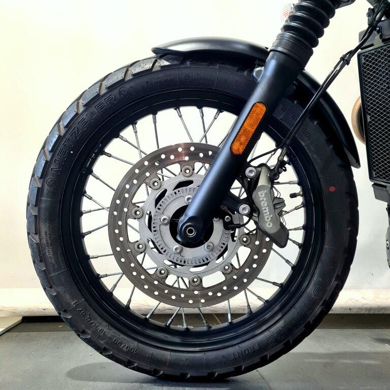 SCRAMBLER 900