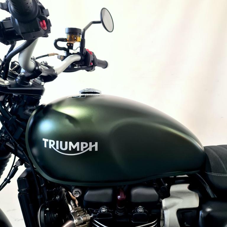 SCRAMBLER 900