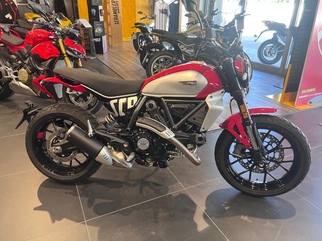 SCRAMBLER 800