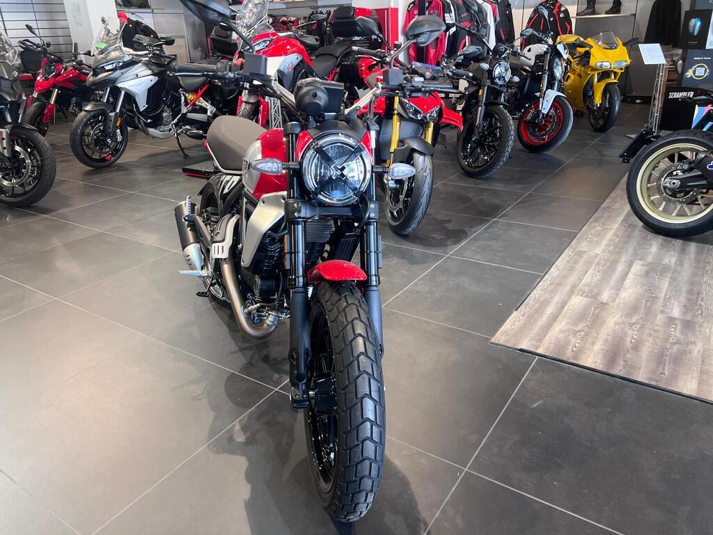 SCRAMBLER 800