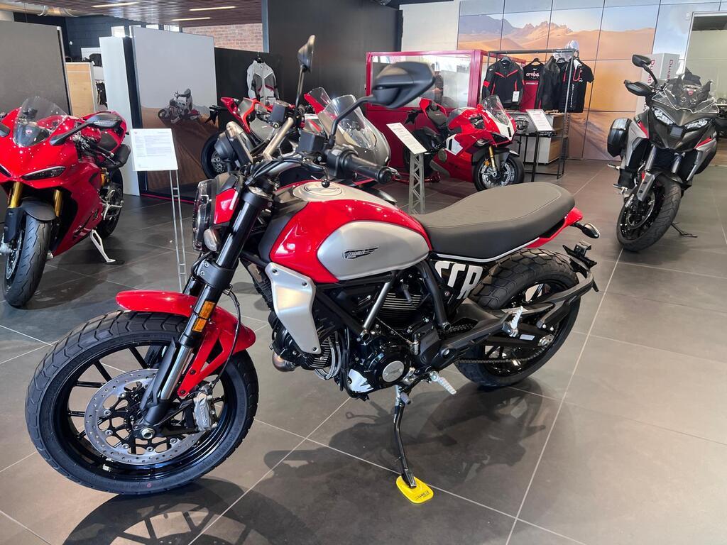 SCRAMBLER 800