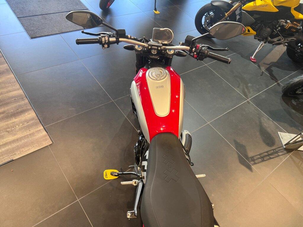 SCRAMBLER 800