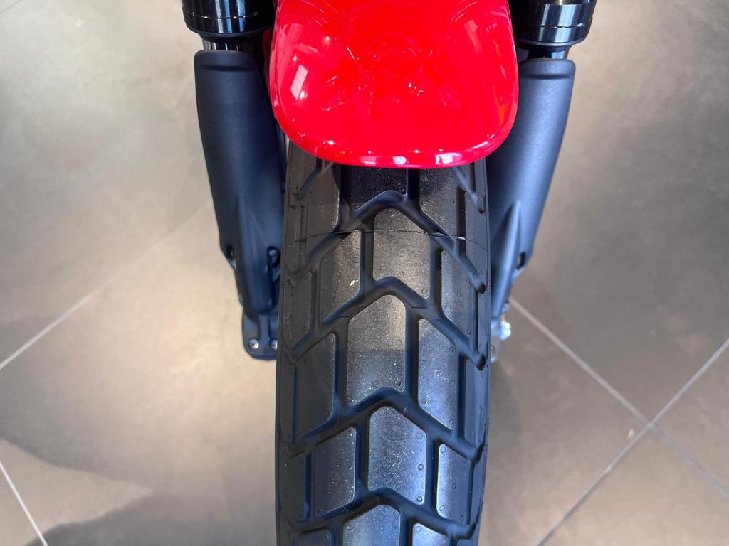 SCRAMBLER 800