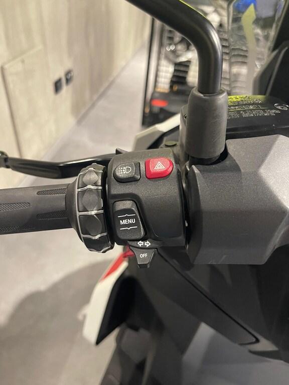 C 400 X