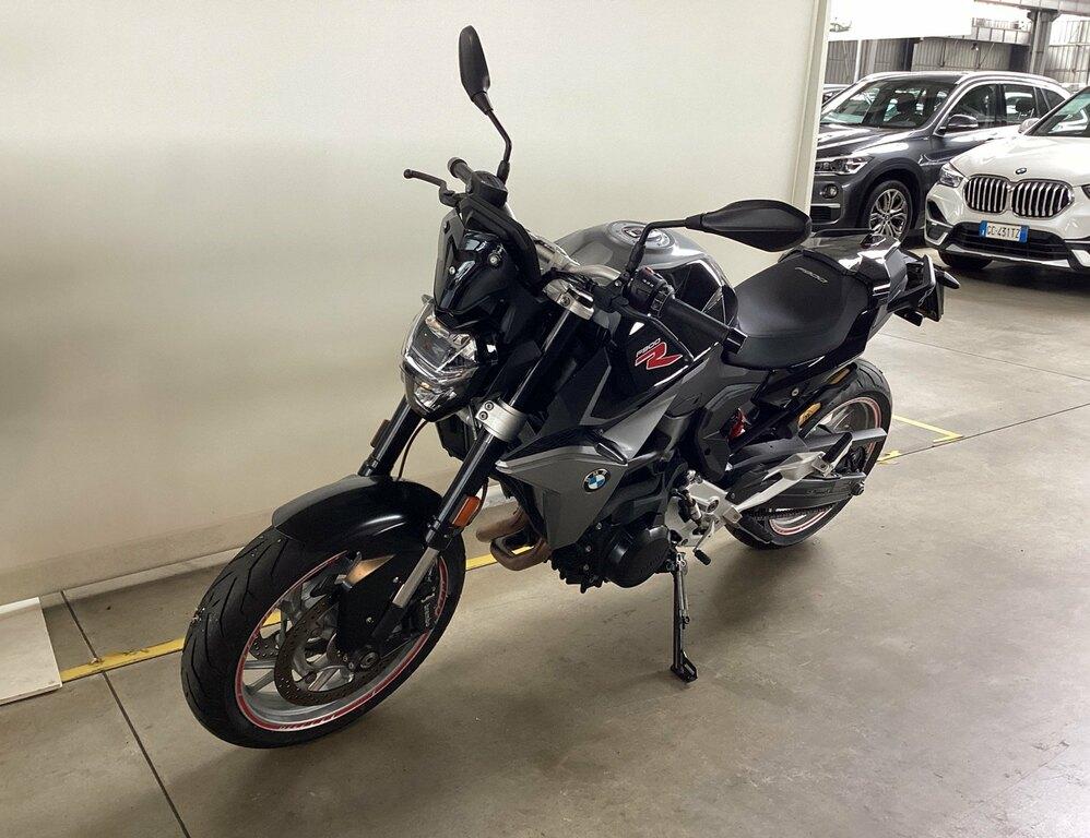 F 900 R