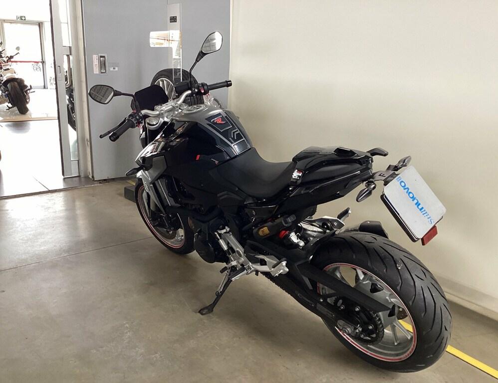 F 900 R