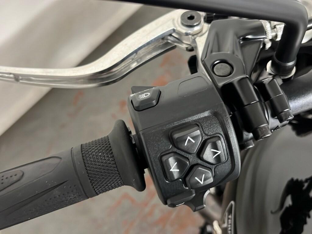 SCRAMBLER 1200