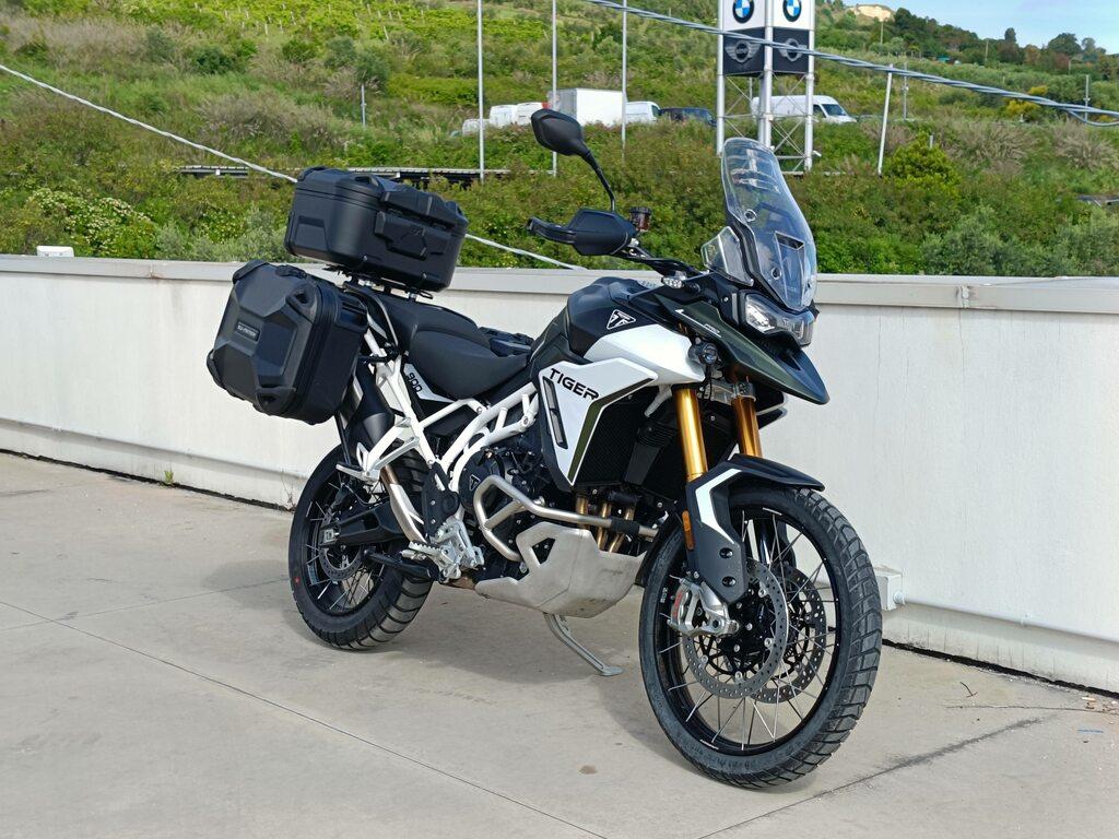 TIGER 900