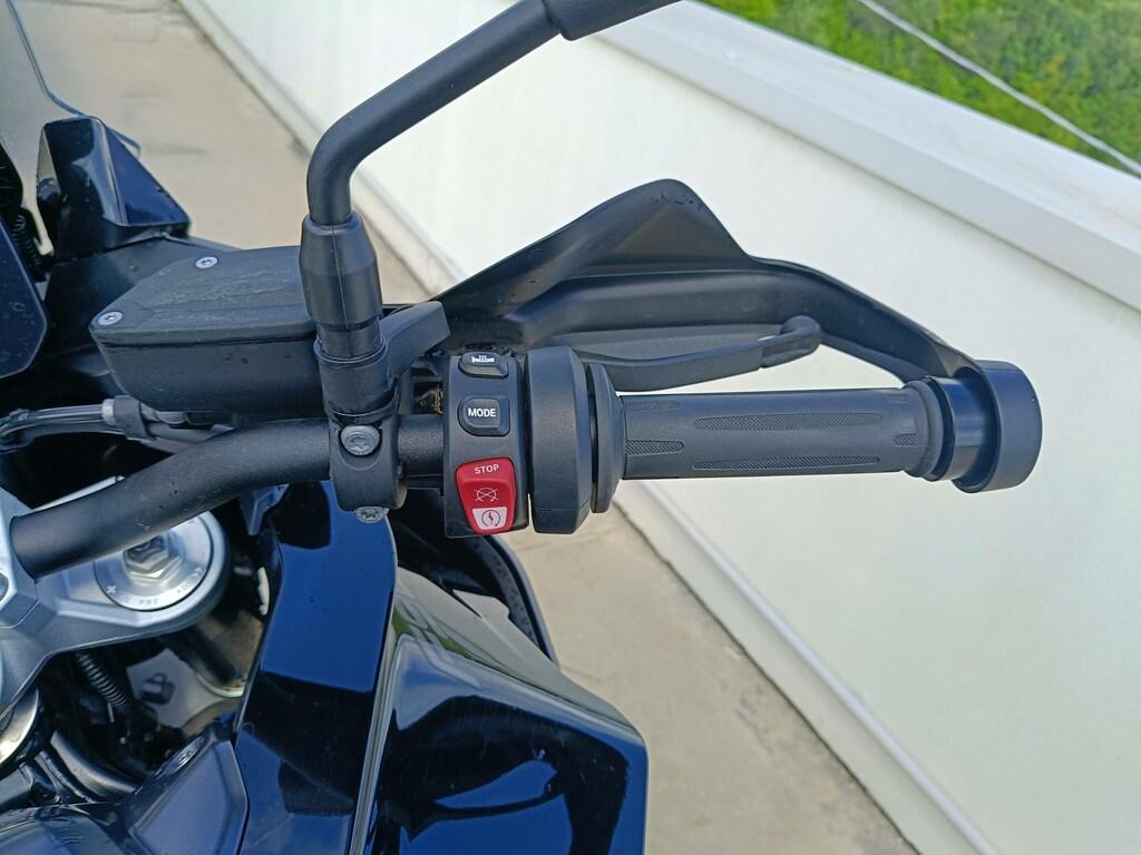 F 900 XR
