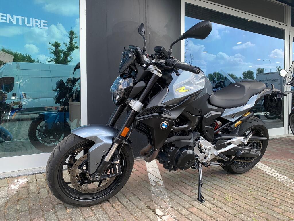F 900 R