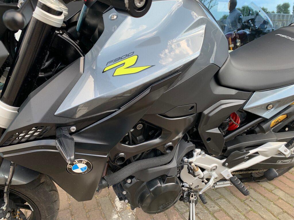 F 900 R