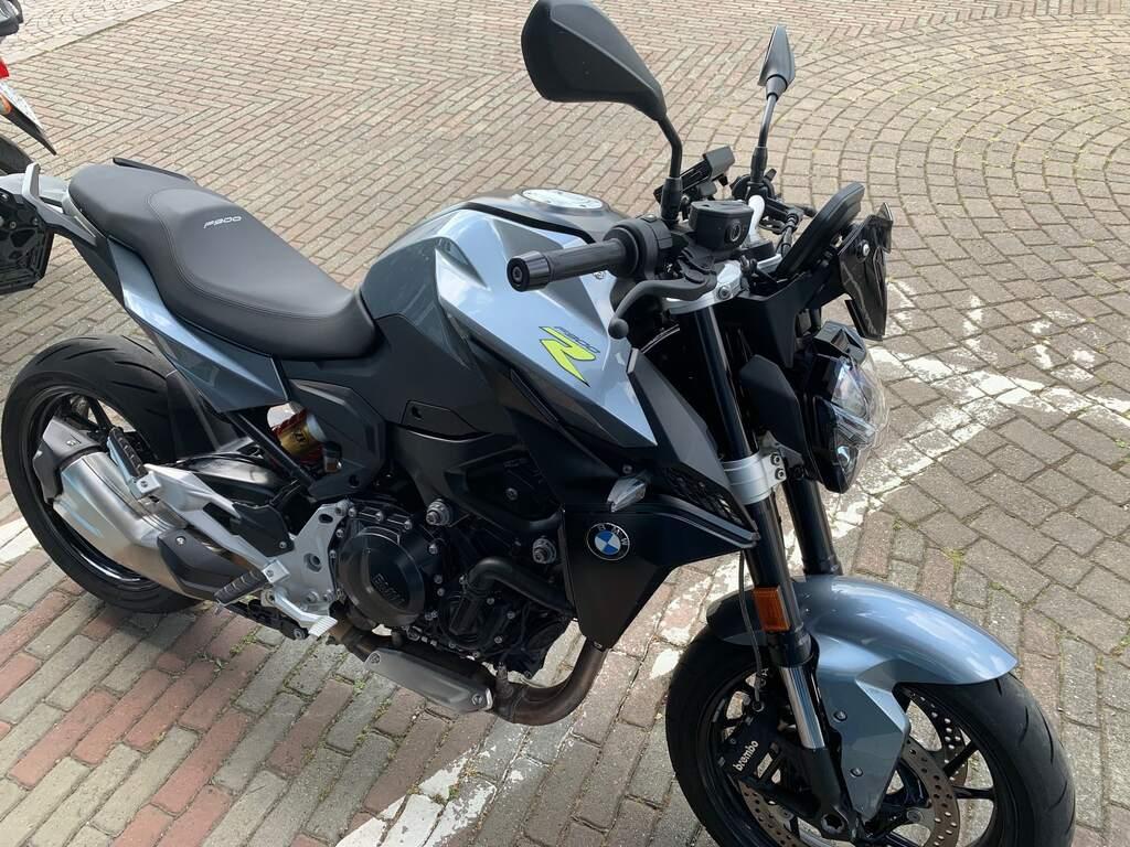 F 900 R