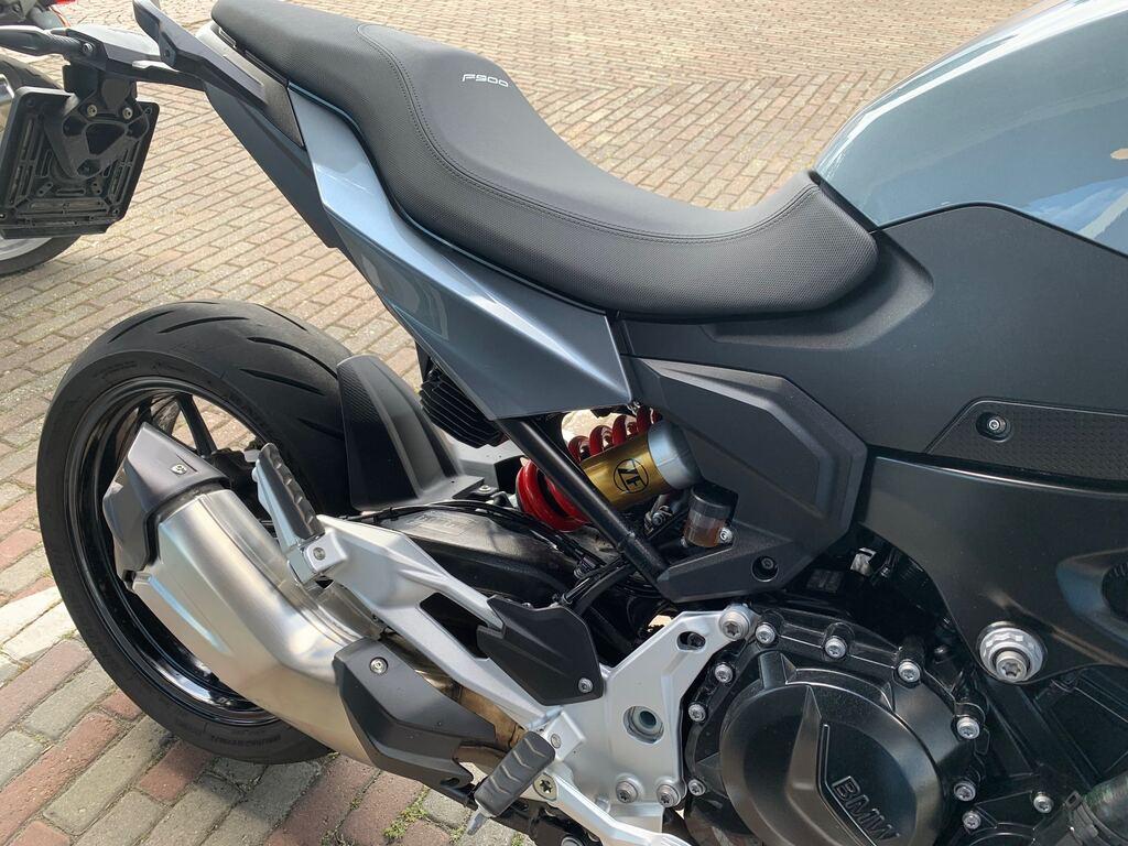 F 900 R