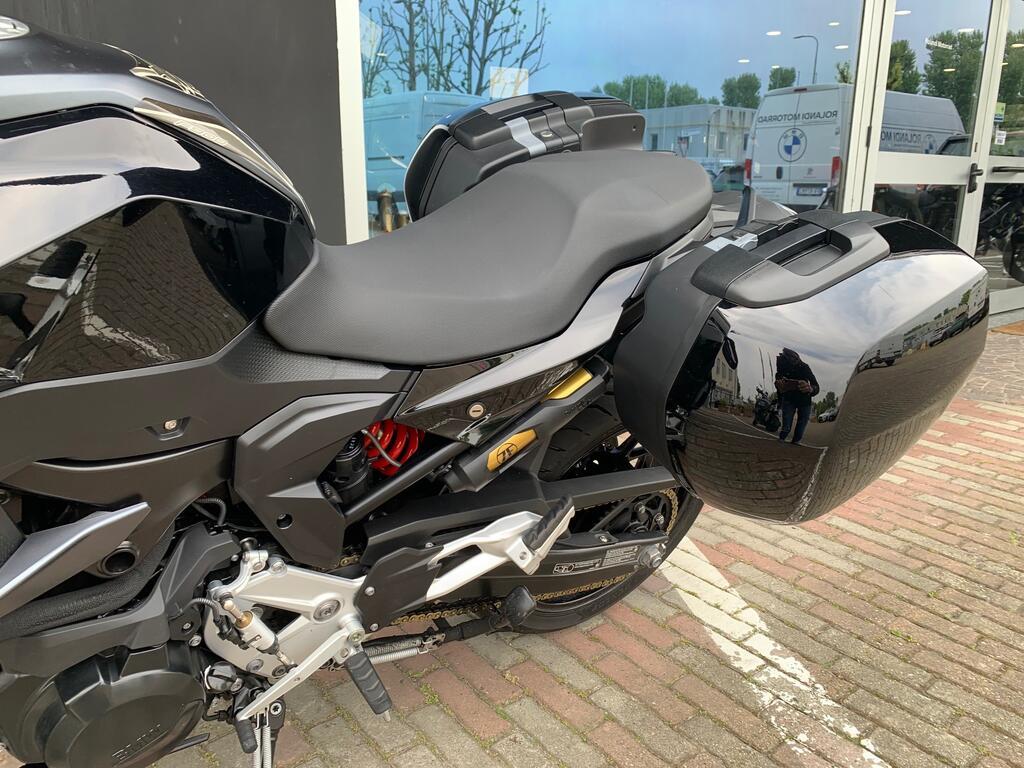 F 900 XR