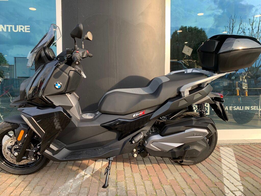 C 400 X