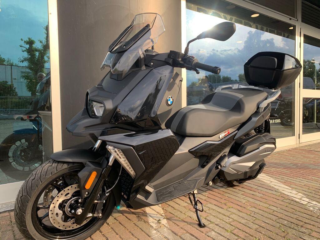 C 400 X