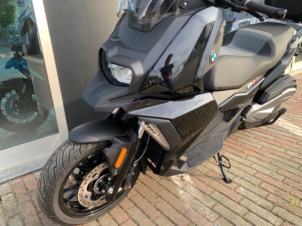 C 400 X