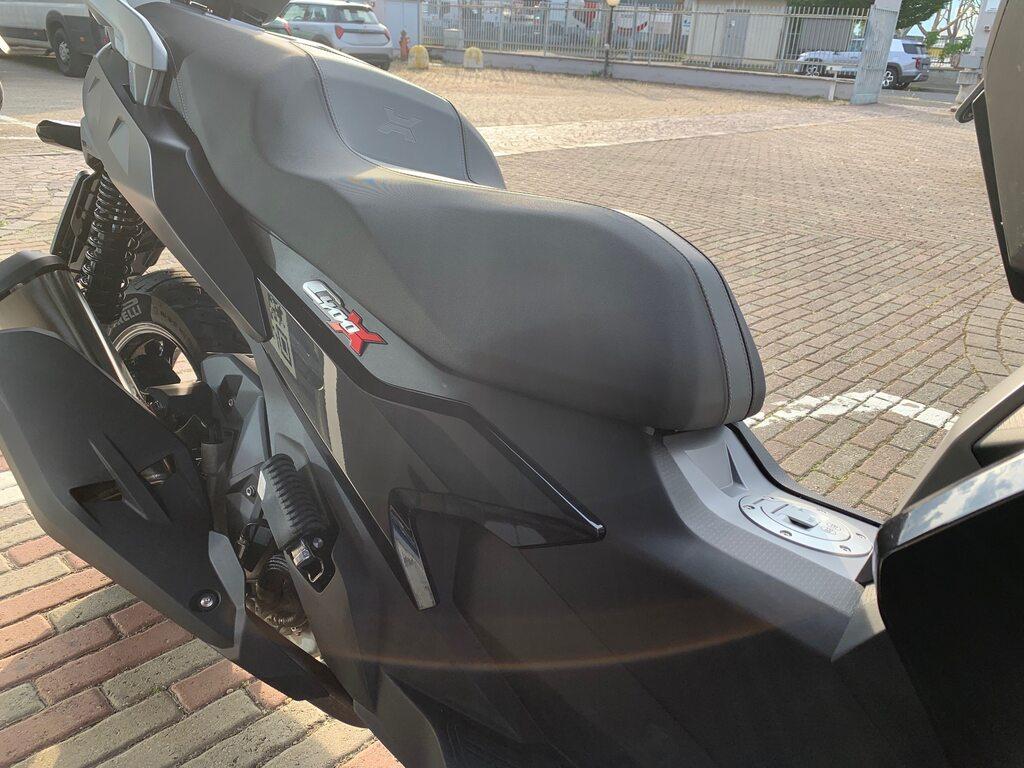 C 400 X