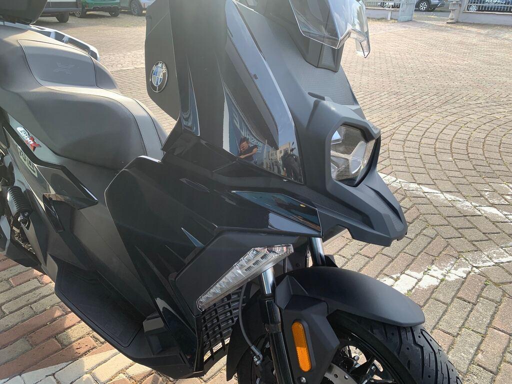 C 400 X