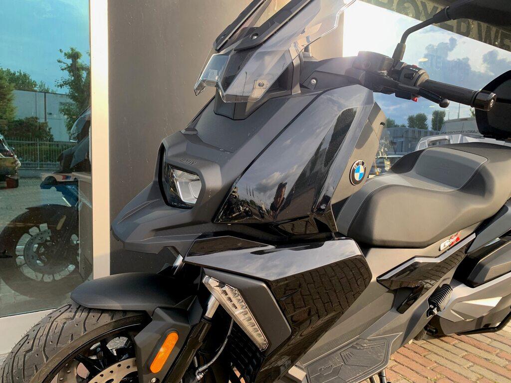C 400 X
