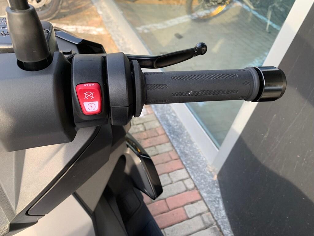 C 400 X