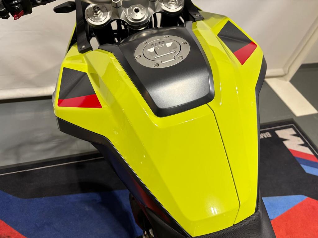 F 900 GS