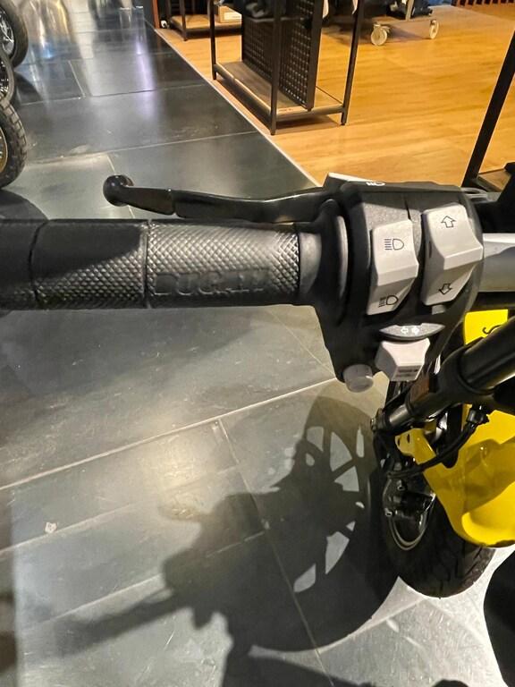 SCRAMBLER 800