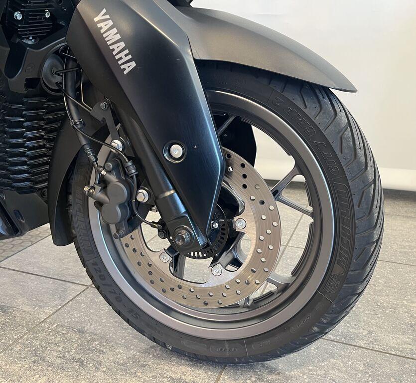 X-MAX 300
