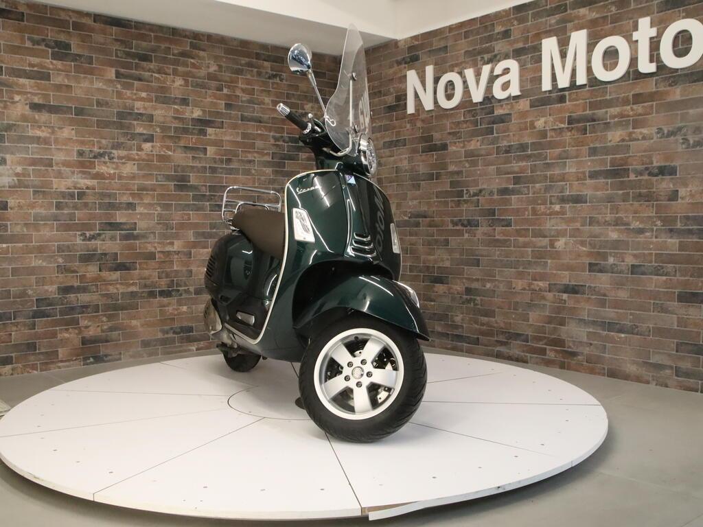 VESPA GTS 300