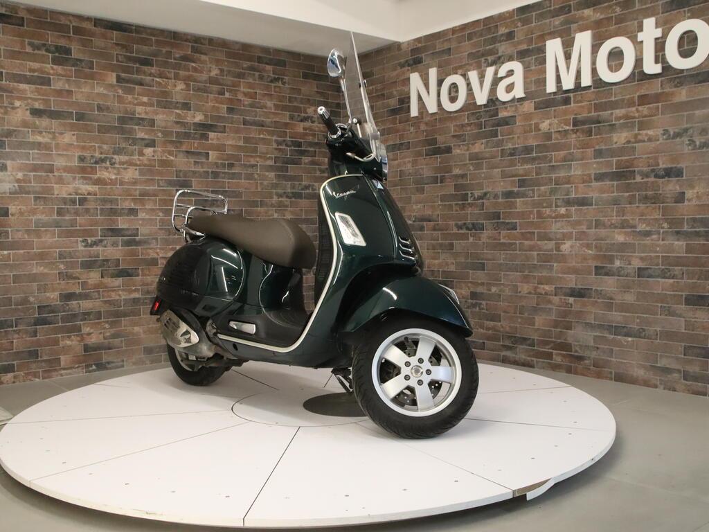 VESPA GTS 300