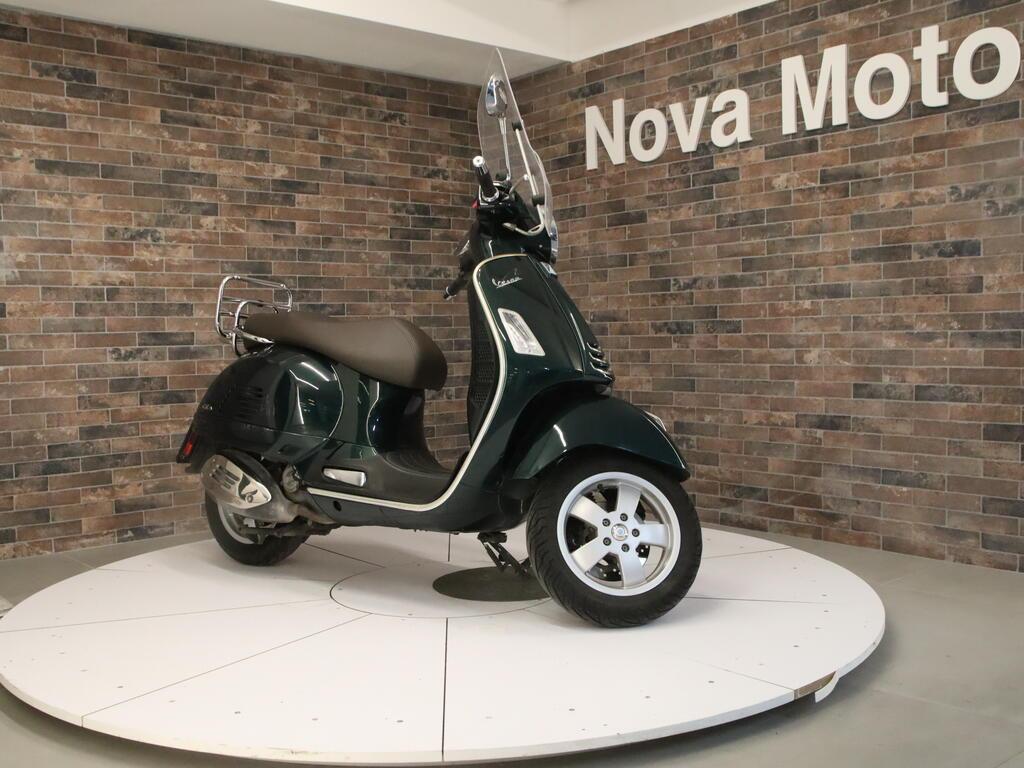 VESPA GTS 300