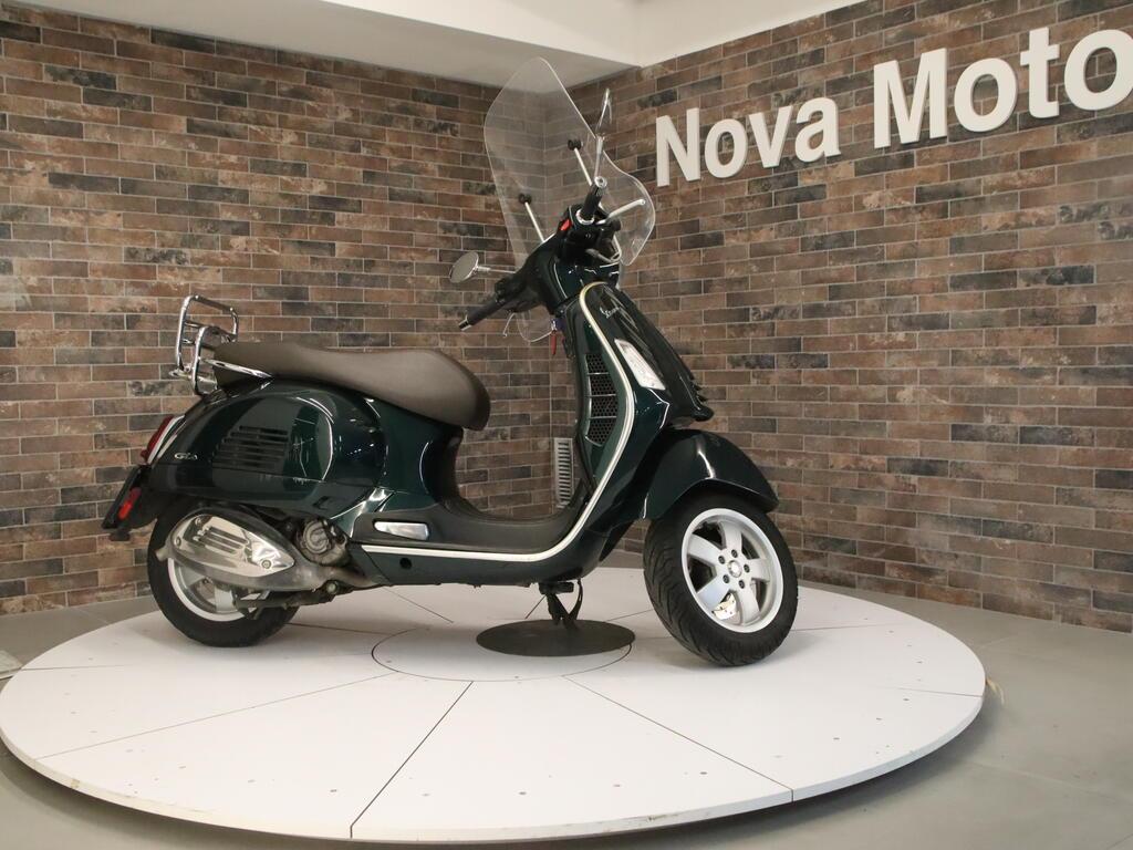 VESPA GTS 300