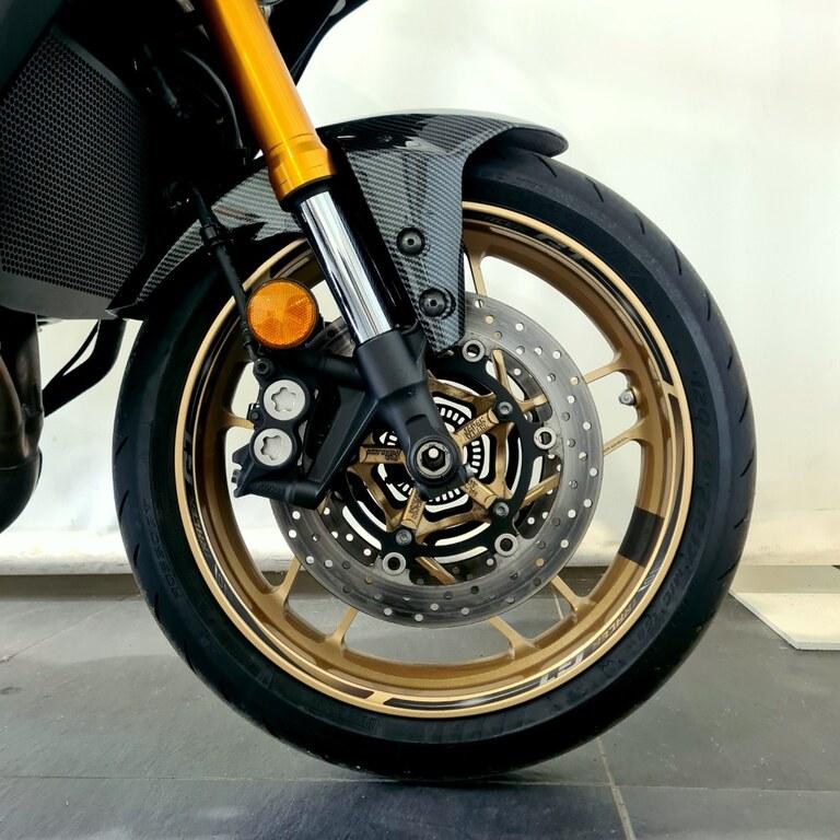 TRACER 900