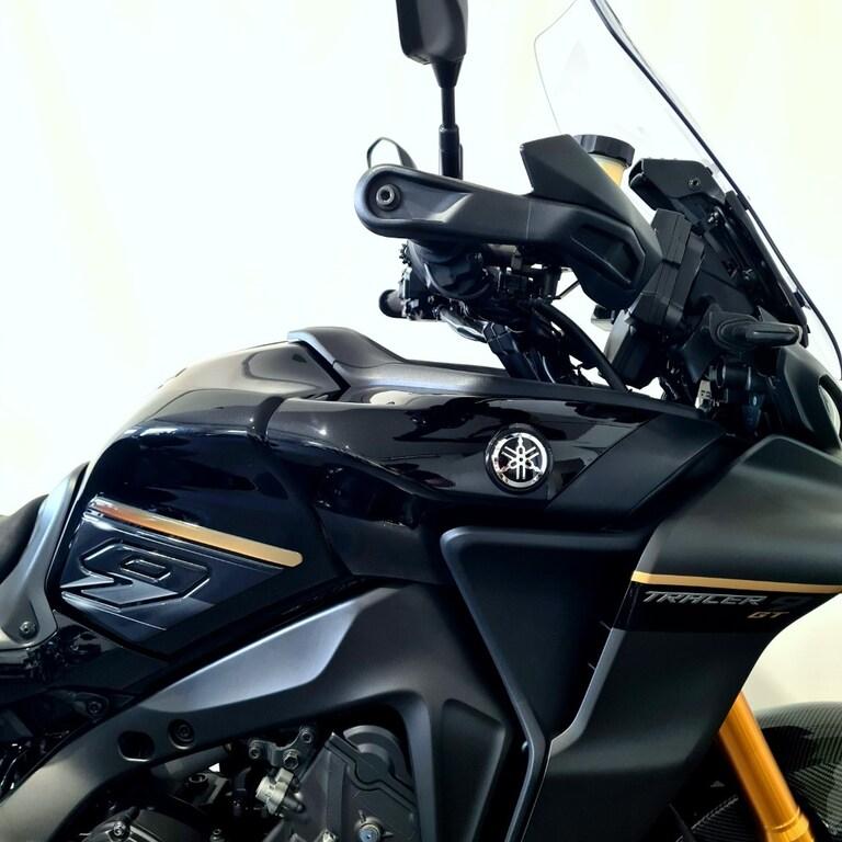 TRACER 900