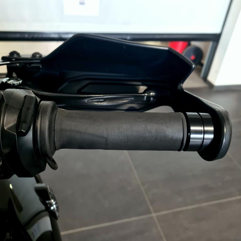 TRACER 900