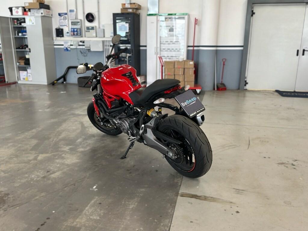 MONSTER 821