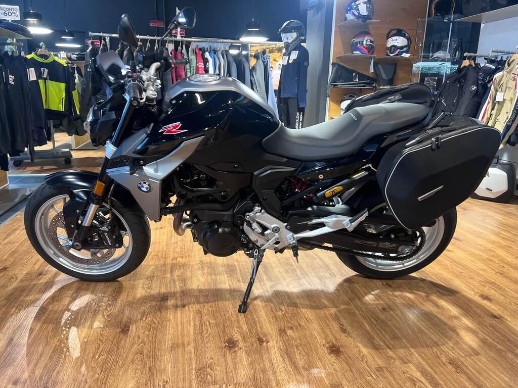 F 900 R